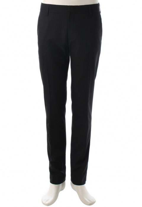 กางเกงสีดำทรงกระบอกผ้าริ้วลายทาง