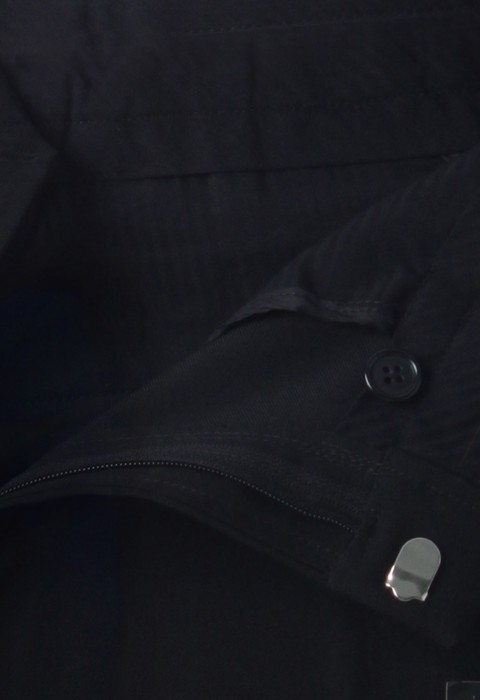 กางเกงสีดำ ทรงกระบอก กระเป๋าข้างตรง