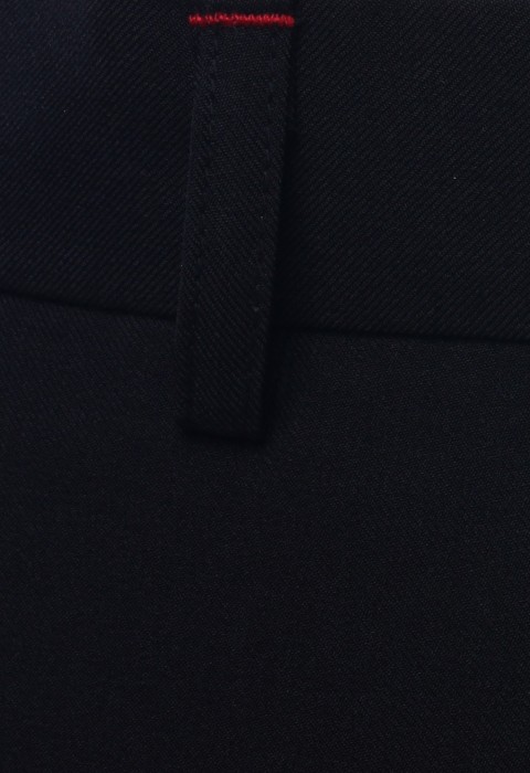 กางเกงทรงกระบอกเล็ก สีดำ แต่งด้ายแดง