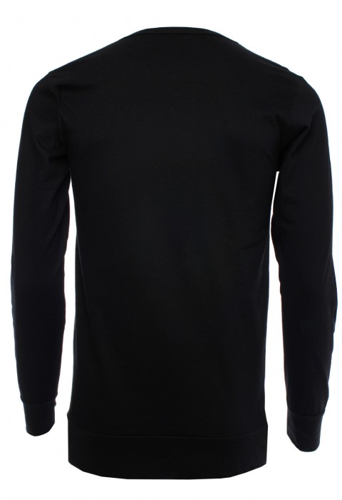 เสื้อยืดแขนยาวสีดำพิมพ์ลายกราฟฟิค