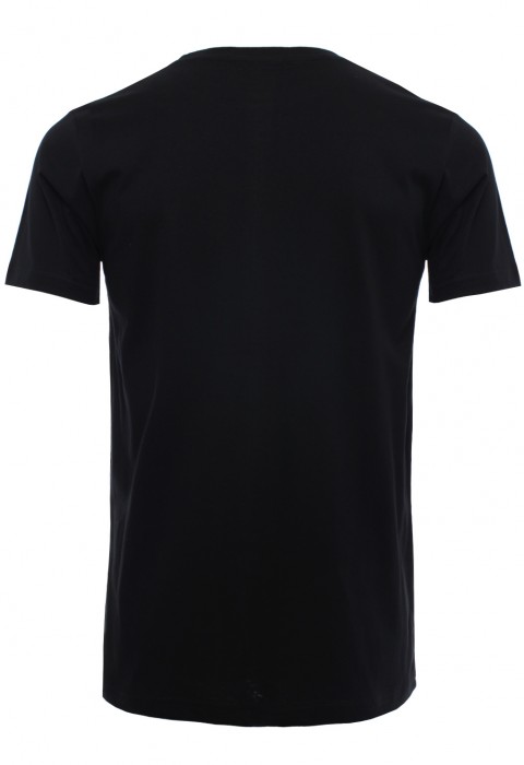 เสื้อยืดสีดำพิมพ์ลายเป้า