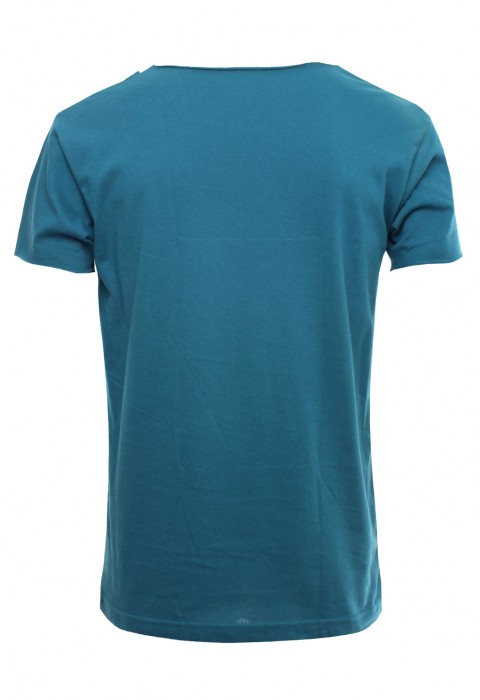 เสื้อยืดสีฟ้า