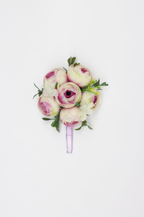 boutonniere purple and white dgrie