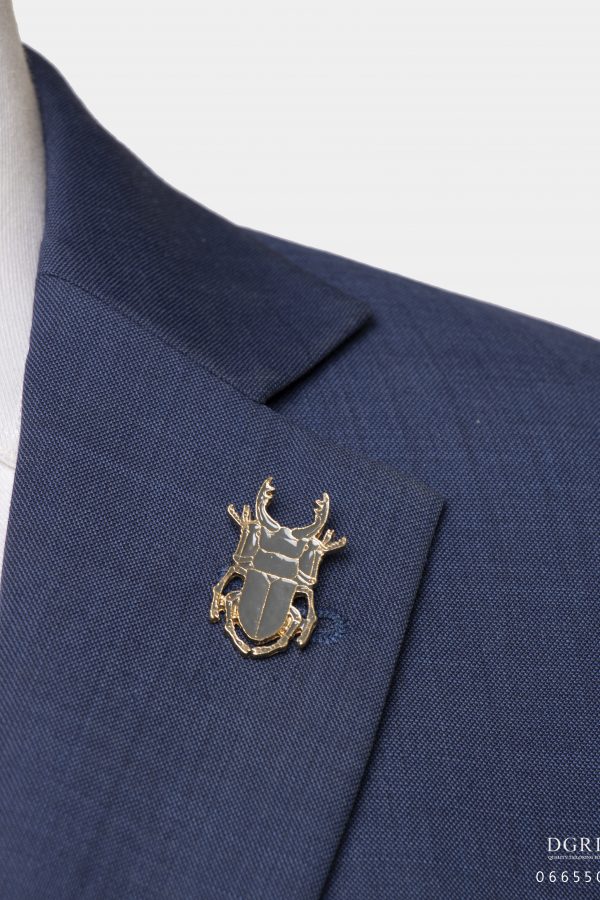 gold and grey beetles brooch dgrie 2