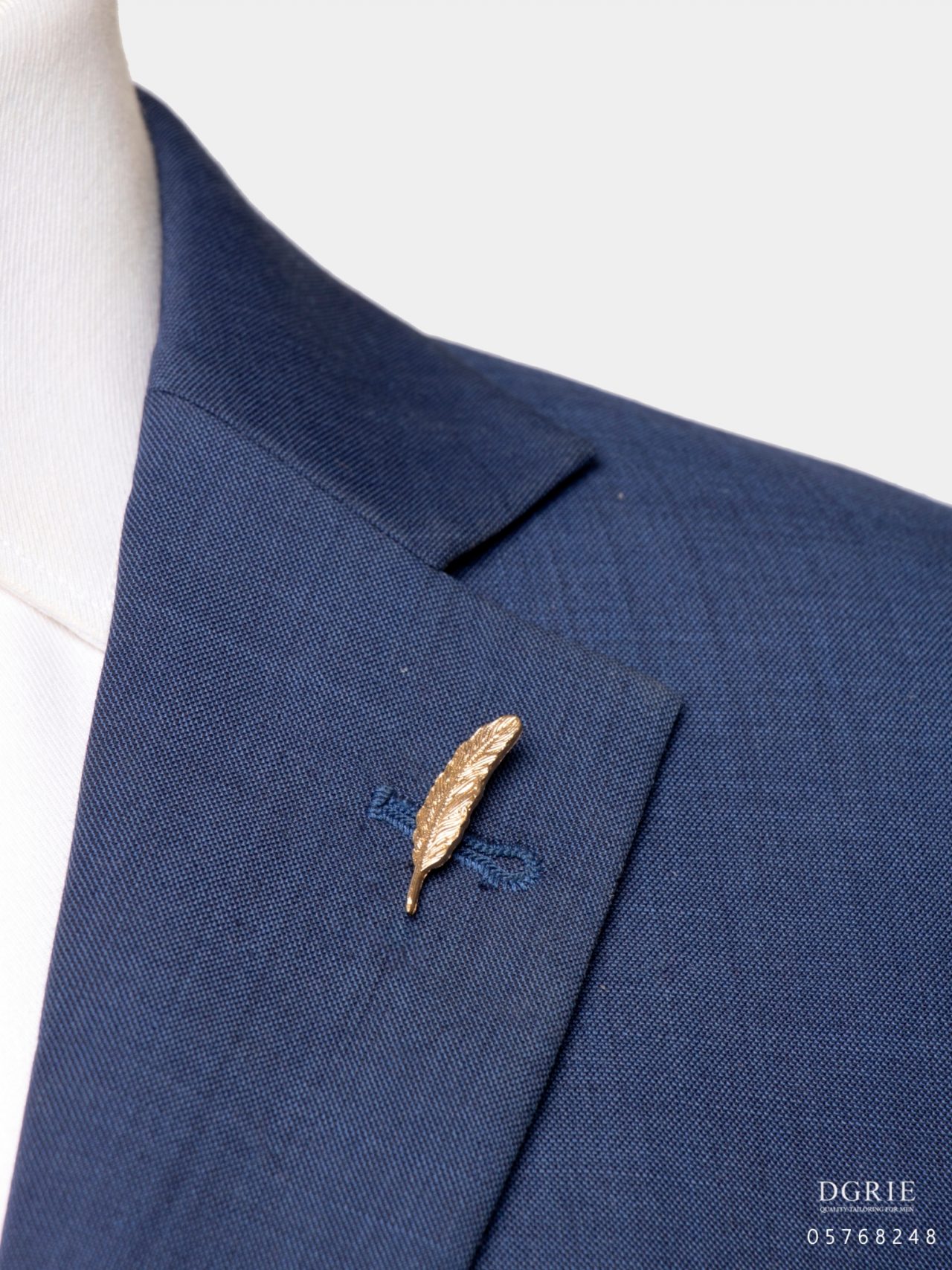 gold small feather brooch dgrie 1