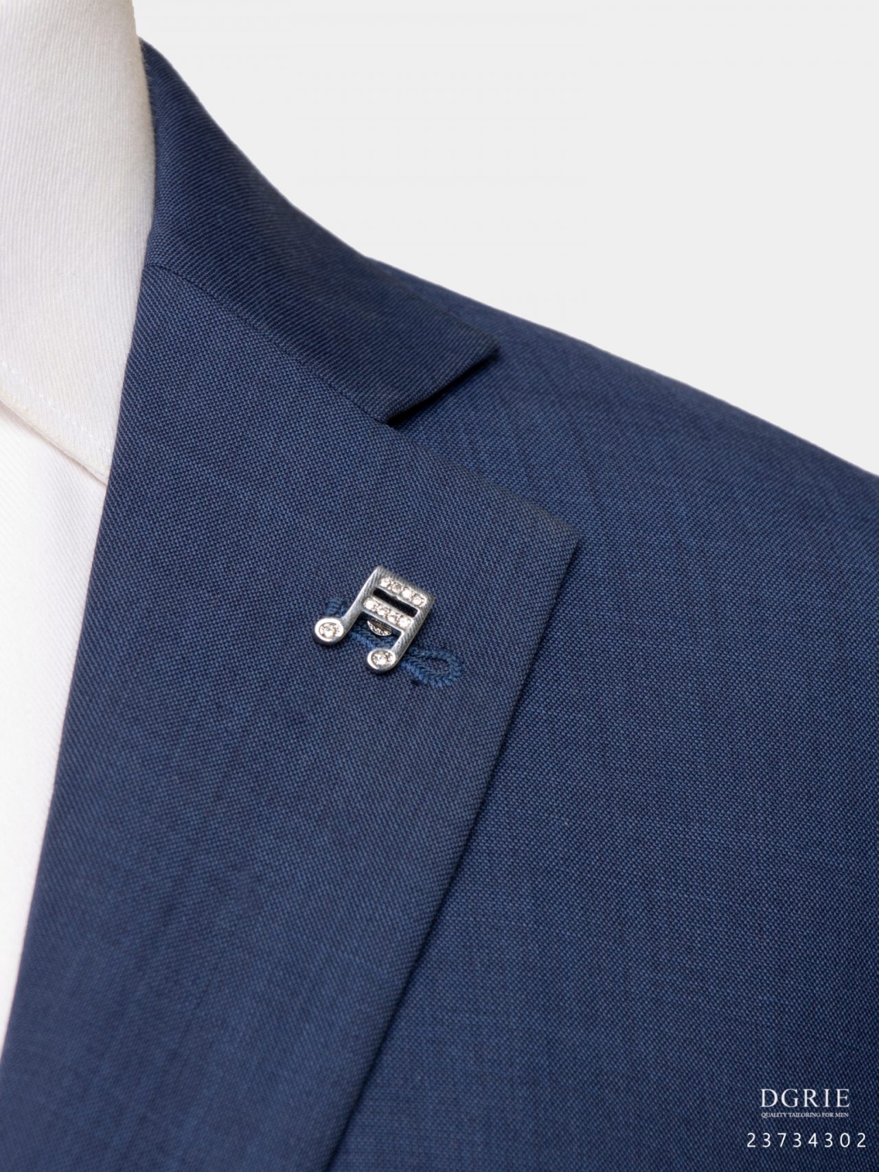 silver note brooch dgrie 1