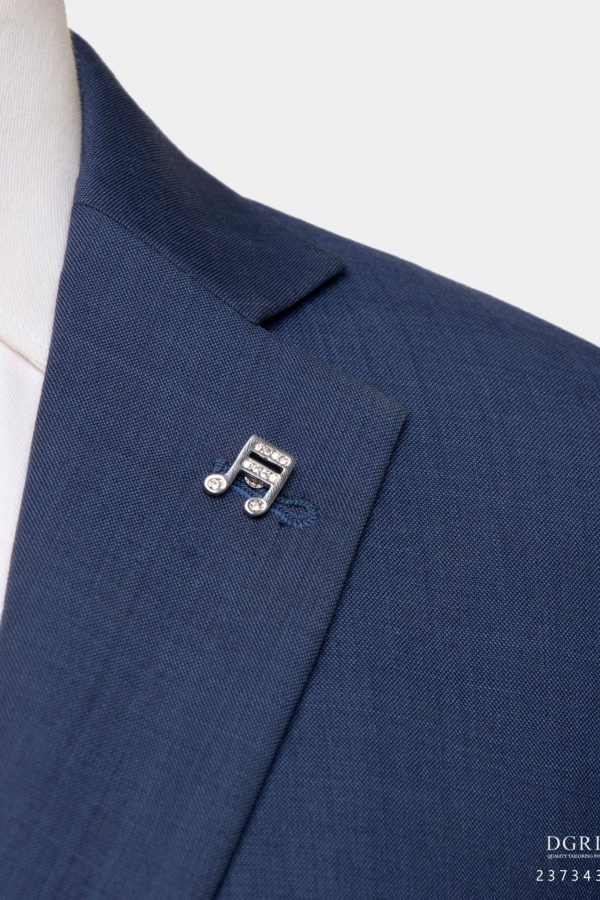 silver note brooch dgrie 1