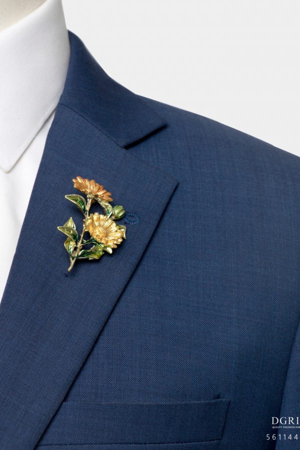 chrysanthemum golden brooch dgrie 1