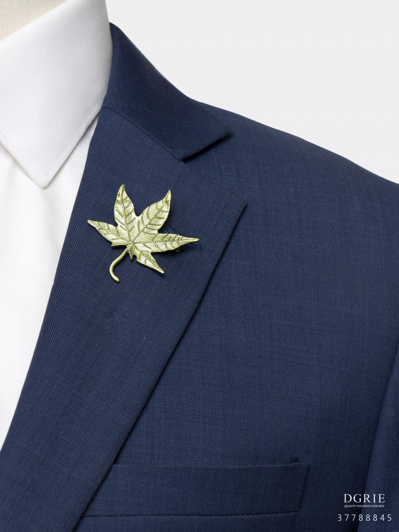 green maple leaf brooch dgrie 1