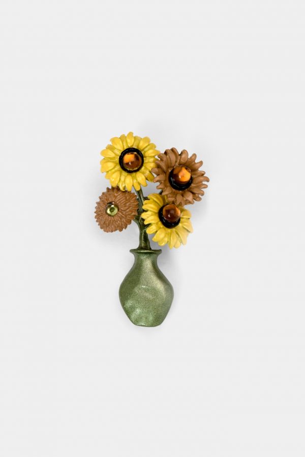 sunflowers in green vase brooch dgrie