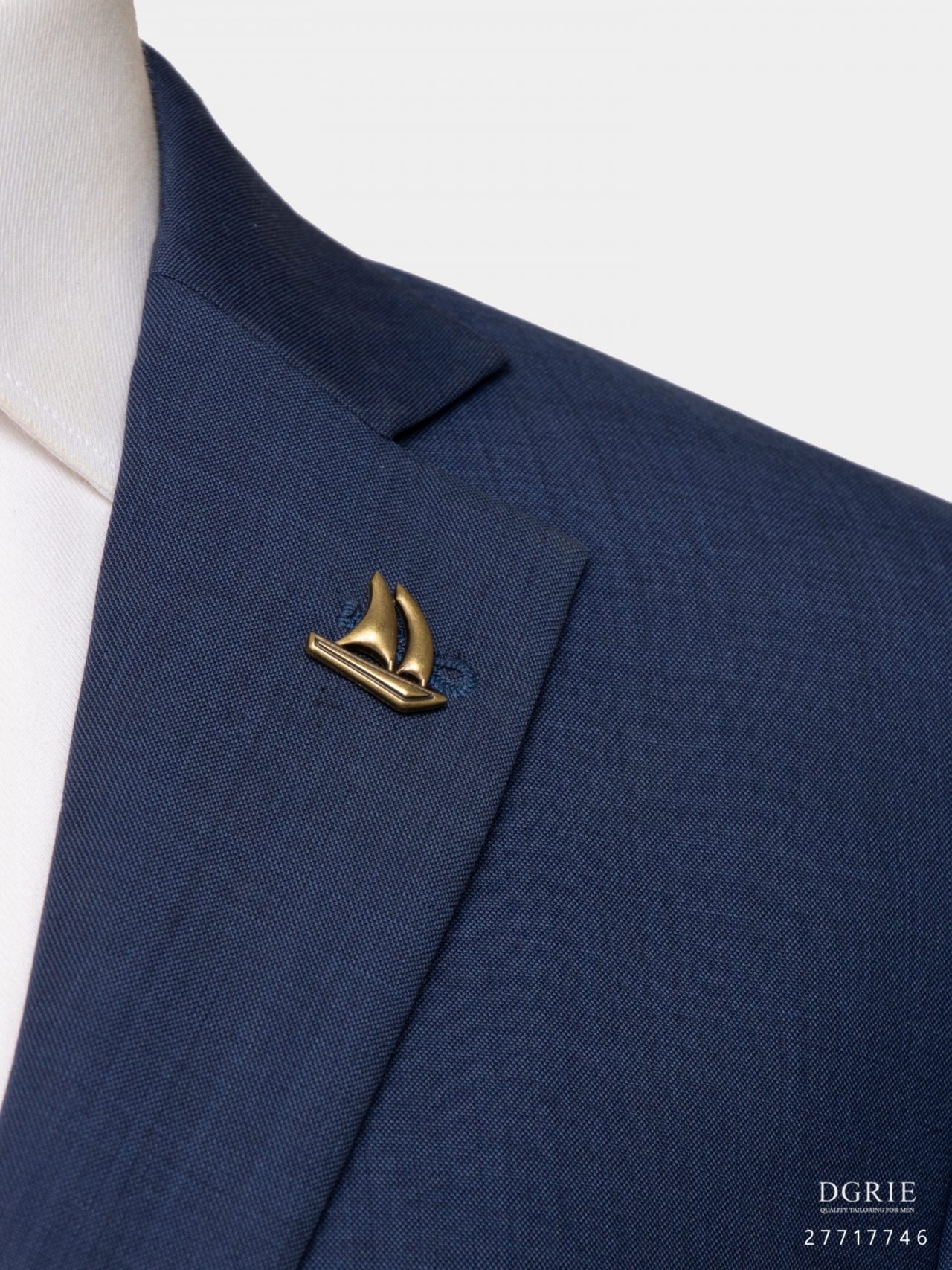 barque gold brooch dgrie