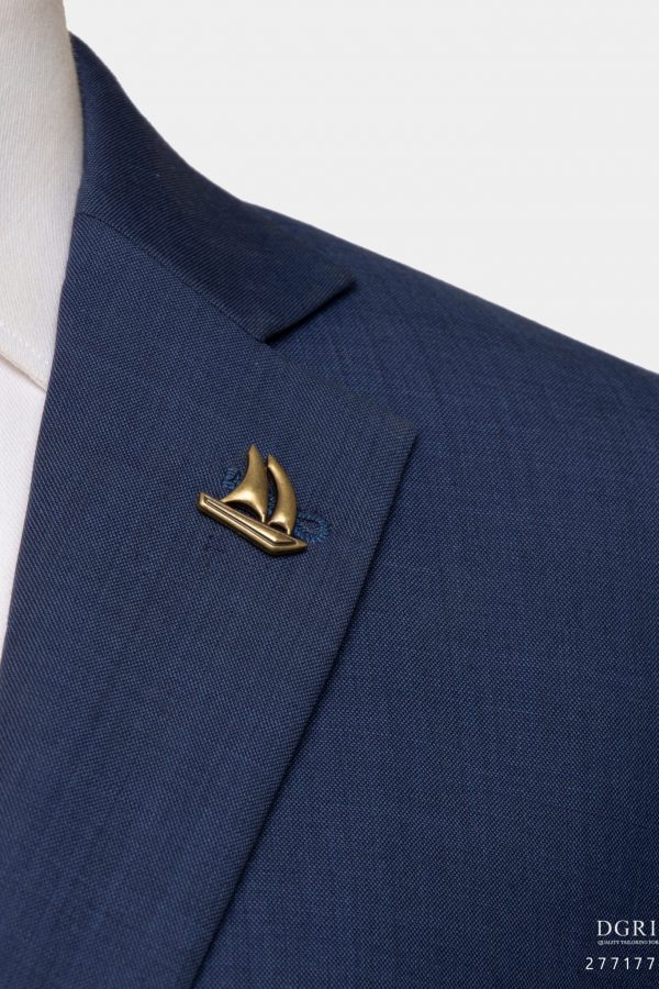 barque gold brooch dgrie