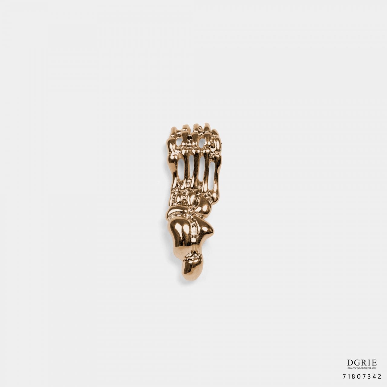 gold foot bones brooch dgrie