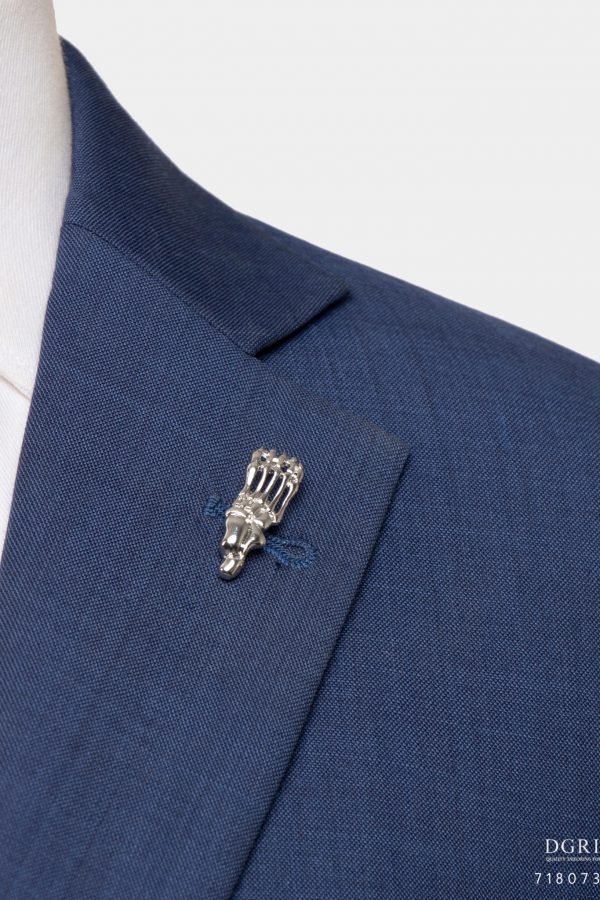silver foot bones brooch dgrie 1