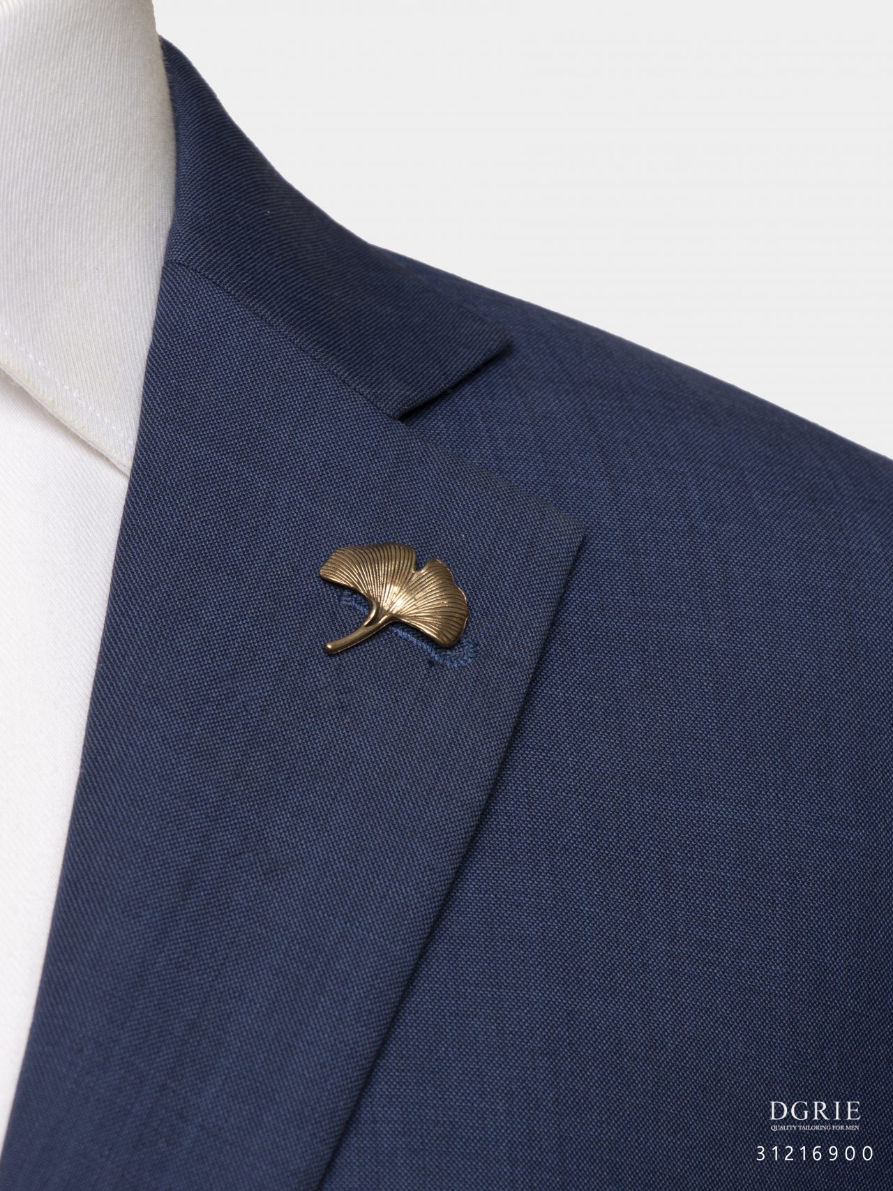 golden leaf brooch dgrie 2