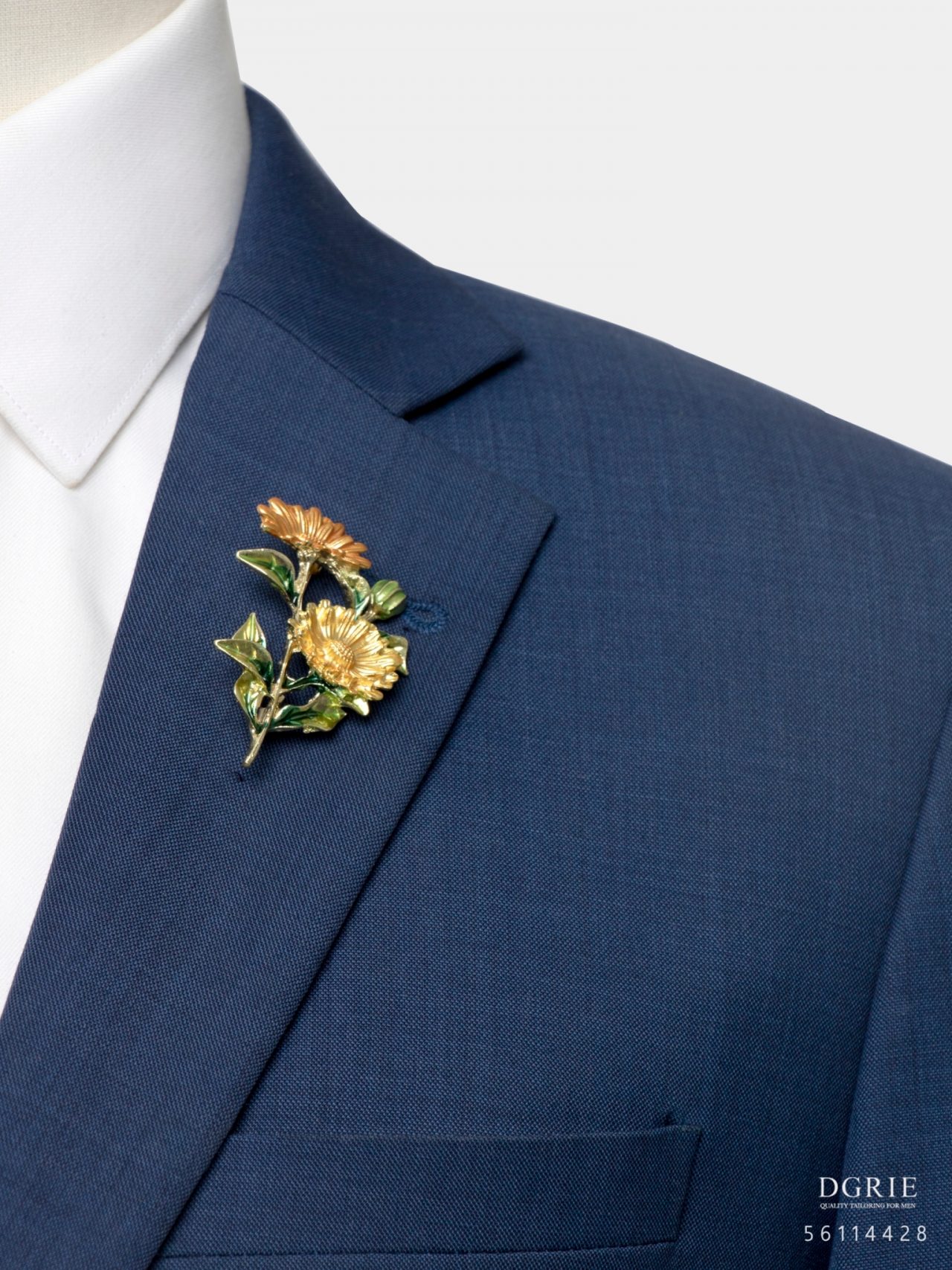 chrysanthemum golden brooch dgrie 1