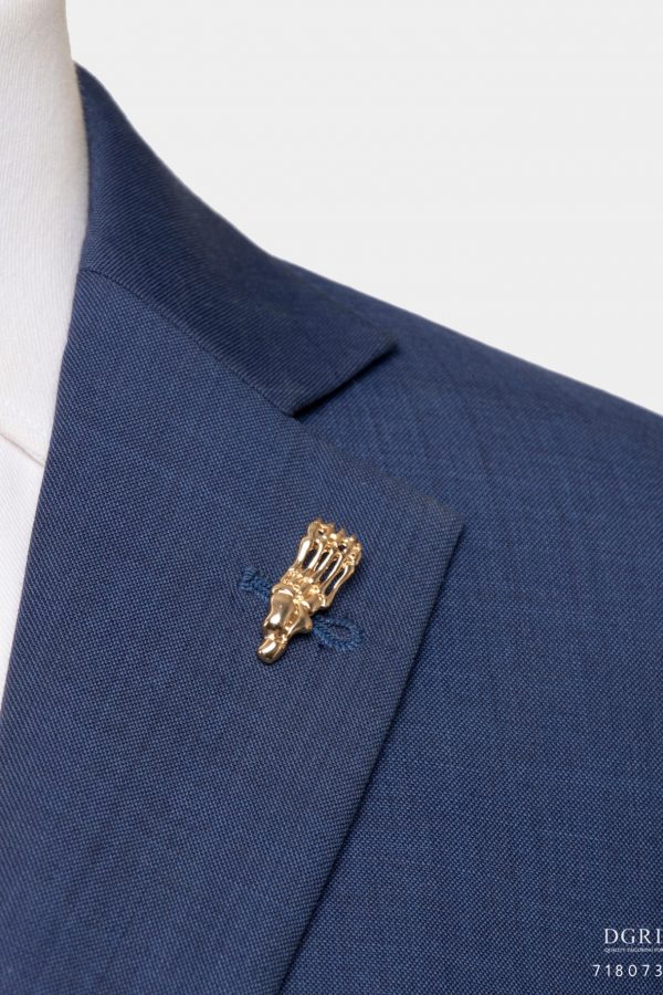 gold foot bones brooch dgrie 1