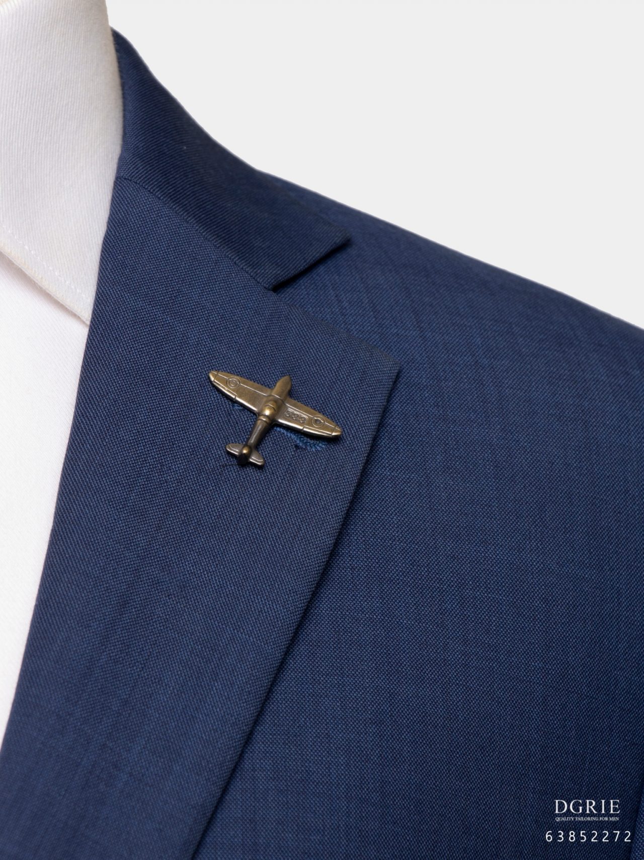 pensive gold plane brooch dgrie